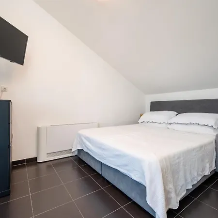 Mabela Trogir