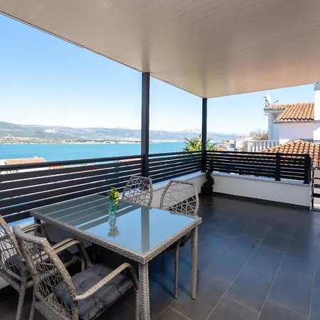 Mabela Apartment *